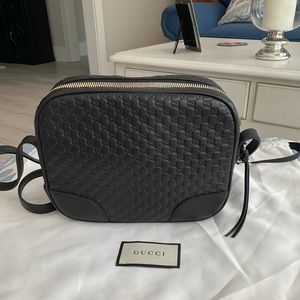 GUCCI BLACK GUCCISMA CROSSBODY BAG